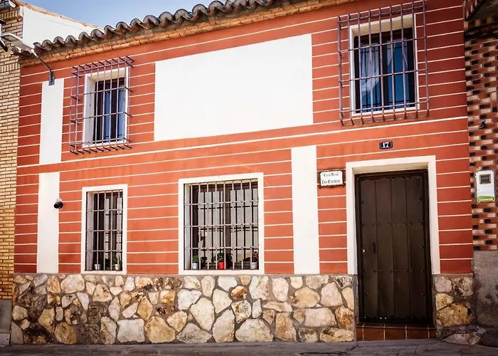 Villa con piscina: Casa Rural los Enebros